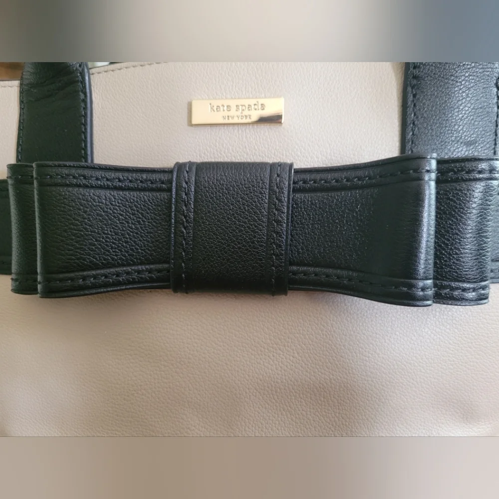 Kate Spade Black and Cream Bow Tote Bag - Picture 9 of 9